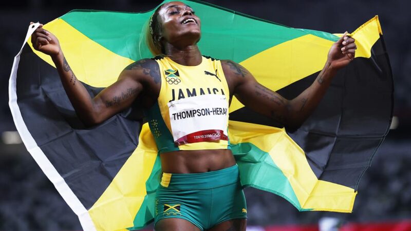 Olimpíadas de Tóquio: Elaine Thompson-Herah continua no curso enquanto Laura Muir avança