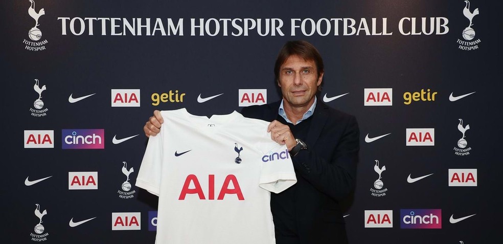 Antonio Conte: Tottenham nomeia ex-técnico do Chelsea como novo técnico